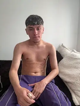 martin18 dirty online show from April 29, 8:15 pm