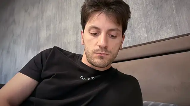 italianass94 online show from May 16, 1:31 pm