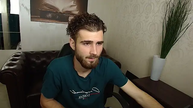 KyloEast online show from June 23, 5:01 am
