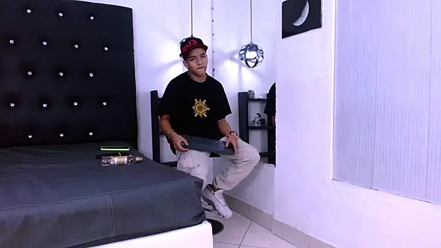 Lian Jacob online show from June 20, 8:58 pm