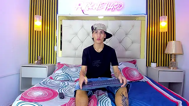 Just18Jake  online show from April 24, 1:19 am