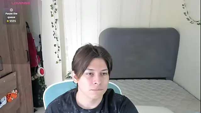 Felixzyn online show from April 30, 7:10 pm