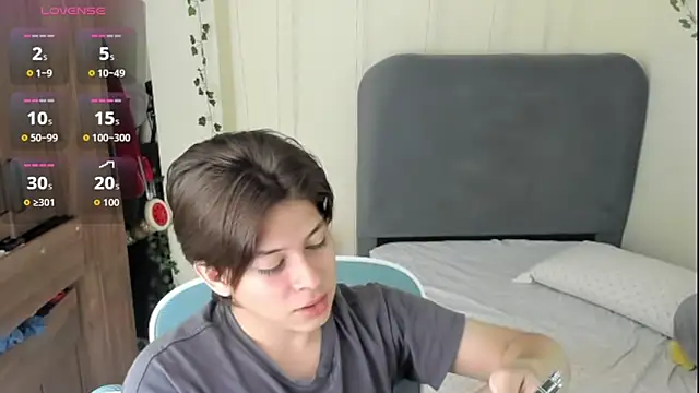 Felixzyn online show from May 2, 7:38 pm