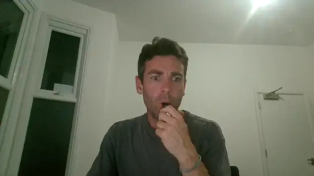 frenchbdmaninlondon online show from August 4, 9:30 pm
