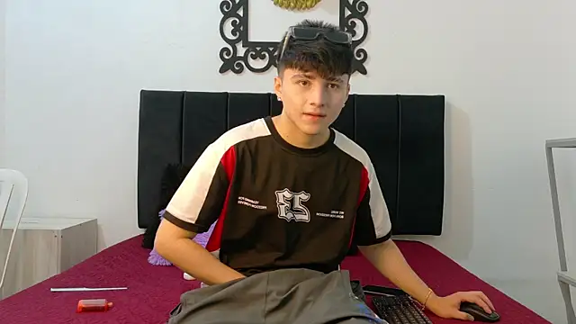 LunayDream online show from July 9, 12:20 pm