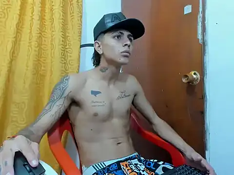 MaikDEMON latino online show from May 2, 12:52 pm