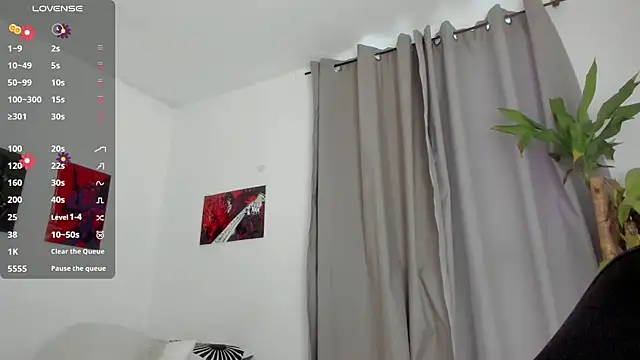 jessiepink23 online show from July 27, 10:50 pm