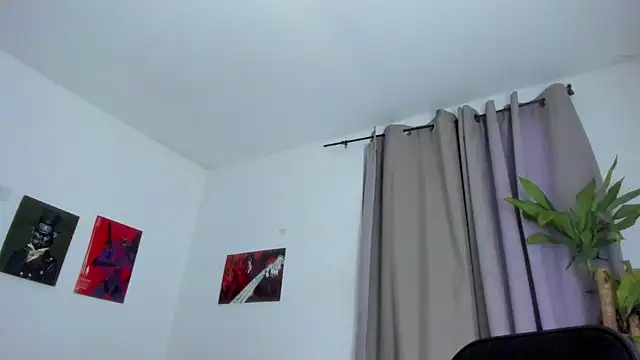 jessiepink23 online show from July 14, 1:18 am