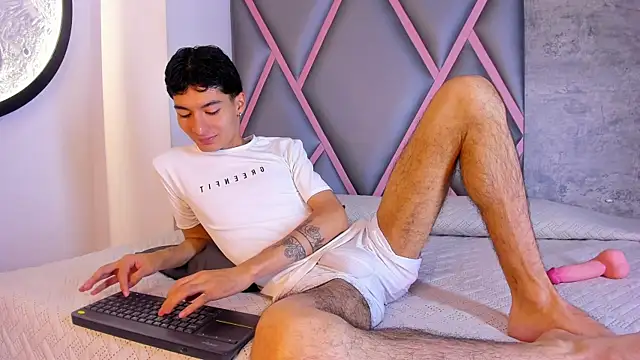 Yefersonyoss online show from May 22, 4:50 am