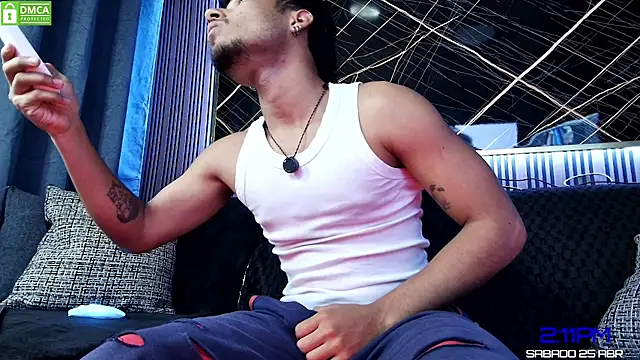 lucianoroblesvip online show from April 25, 7:11 pm