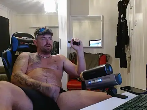Naughtybihubbyxx online show from July 8, 8:46 pm