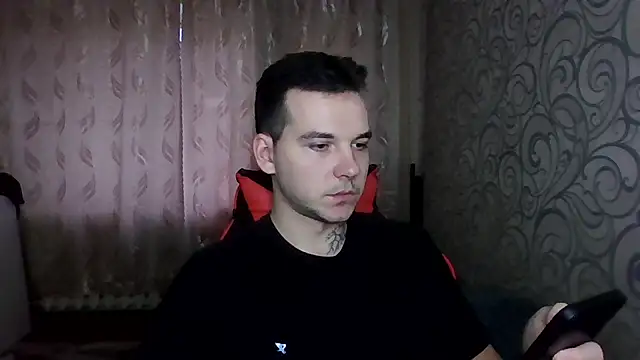 gwinbladee online show from May 12, 11:02 pm
