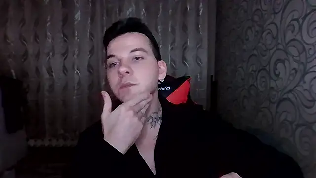 gwinbladee online show from May 21, 4:33 pm