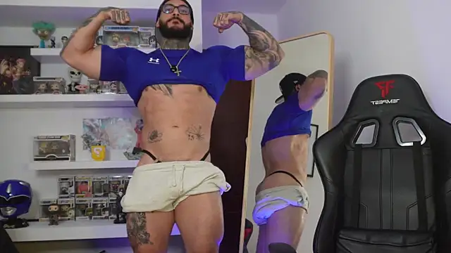 iamjackc  online show from May 5, 10:43 pm