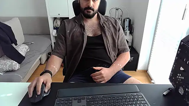 Voyagercam online show from May 2, 3:15 pm