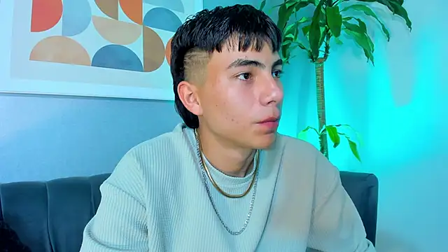 EthanSantori online show from May 11, 7:22 pm