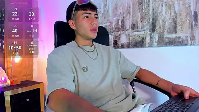 EthanSantori online show from May 14, 7:23 pm