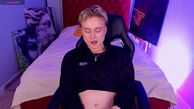 cumboydoll online show from May 6, 2:06 pm