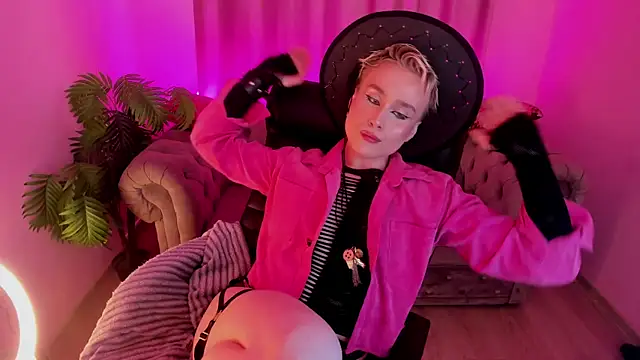 cumboydoll online show from April 29, 2:33 pm