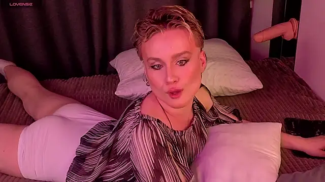 cumboydoll online show from May 21, 9:19 pm