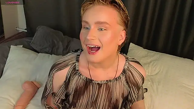cumboydoll online show from May 20, 9:10 pm