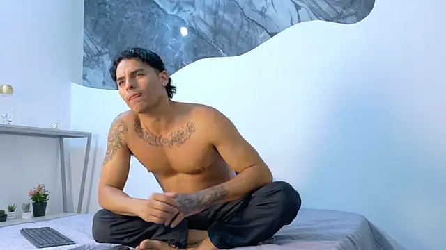 AndyHot   online show from April 29, 1:38 pm