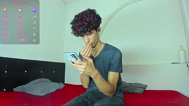 liammendoza98 online show from May 11, 1:13 pm