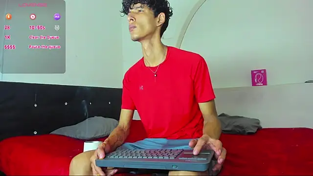 liammendoza98 online show from May 5, 11:34 am