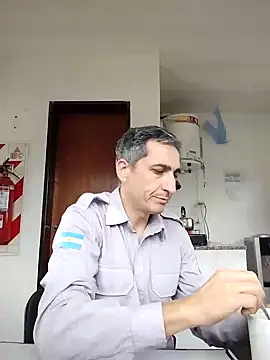 Alejandro83bsf online show from August 4, 8:02 pm