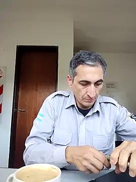 Alejandro83bsf online show from May 8, 8:09 pm