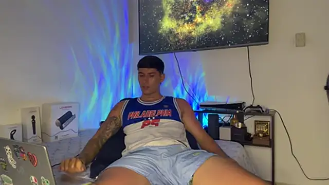 SexxxySquirterStev777 online show from May 4, 3:14 pm