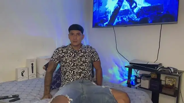 SexxxySquirterStev777 online show from May 8, 1:55 pm