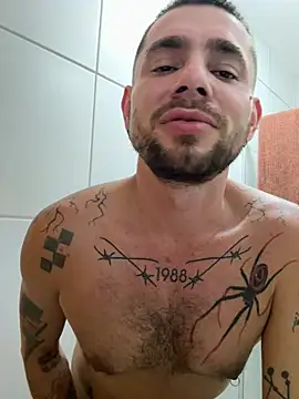 vitor souz online show from May 7, 11:38 pm