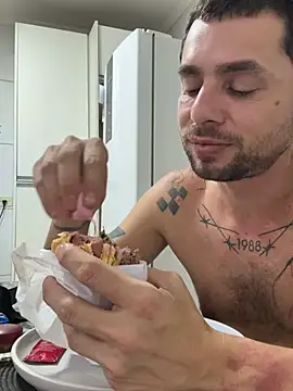 vitor souz online show from April 30, 3:13 am