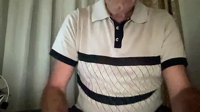 henrybull007 online show from July 13, 1:57 pm
