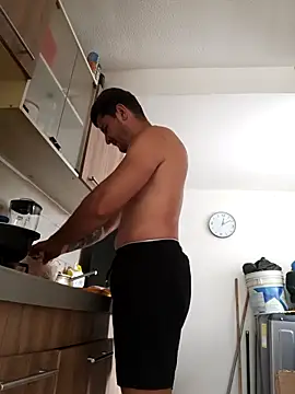felipe fitness online show from May 4, 5:15 pm