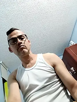 jairo43 online show from May 6, 10:05 am