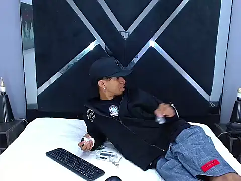 Maylo 0 online show from May 20, 4:13 pm