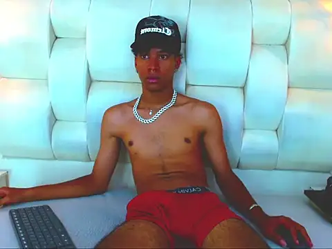 Maylo 0 online show from May 9, 4:08 pm