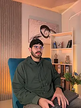 DomBoy  online show from July 3, 8:13 pm