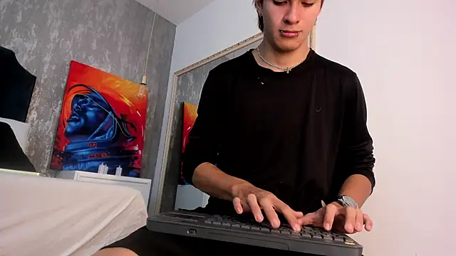 Liam Grayson  online show from May 23, 1:16 pm