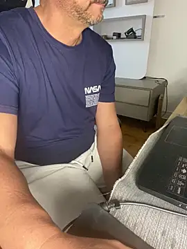 daddy3945 online show from May 13, 8:11 am