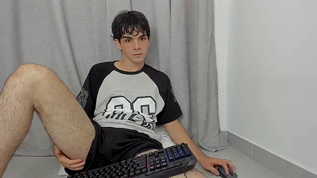 VelvetEsteven online show from May 12, 4:37 pm