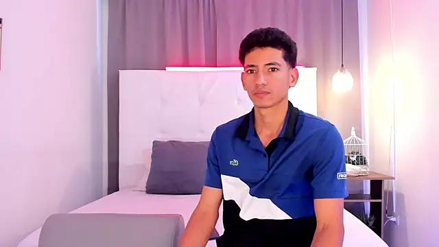 Alejo-and-Thiago online show from May 16, 12:14 pm