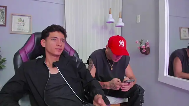 Alejo-and-Thiago online show from May 31, 2:27 pm