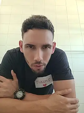 Leandro flores92 online show from July 23, 3:53 pm