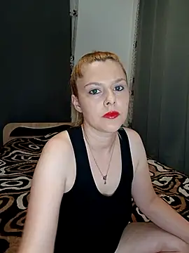 ValentinIuliana online show from May 1, 6:21 pm
