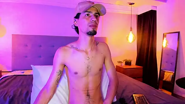 MichaelEvanss  online show from August 3, 3:49 am