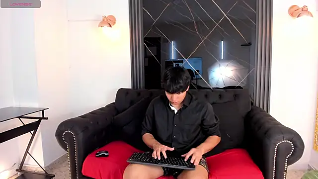 jhoan evanss online show from May 22, 8:47 pm