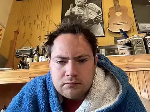alecsgzz online show from May 18, 2:56 pm